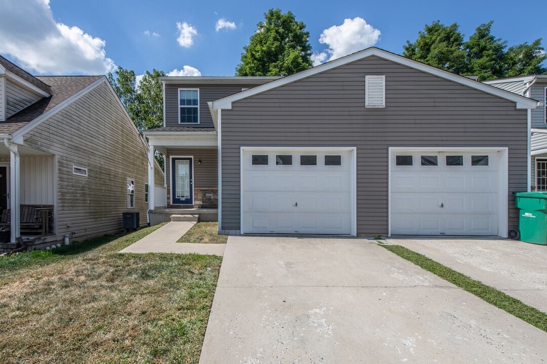 321 Central Park Ave in Bethlehem, PA - Building Photo