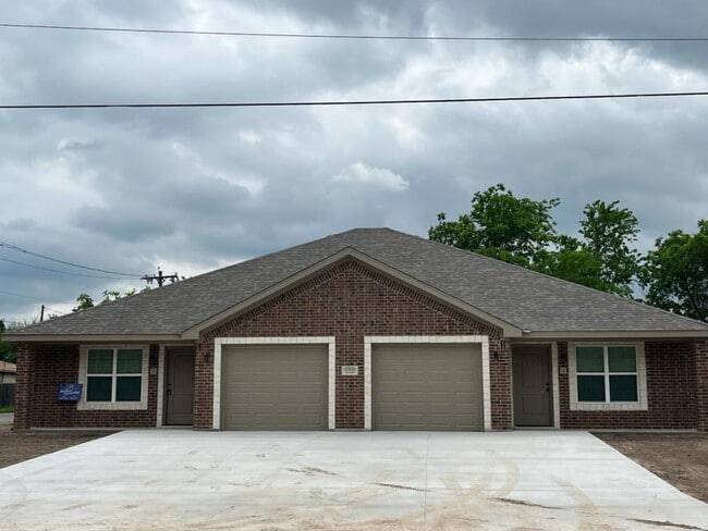 property at 2320 Osage Rd