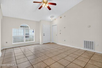 2042 Wiley Oaks Ln in Jacksonville, FL - Building Photo - Building Photo