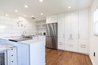 4050 4th St N in St. Petersburg, FL - Foto de edificio - Building Photo