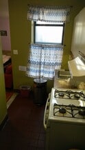 571 Academy St, Unit 4D in New York, NY - Building Photo - Building Photo