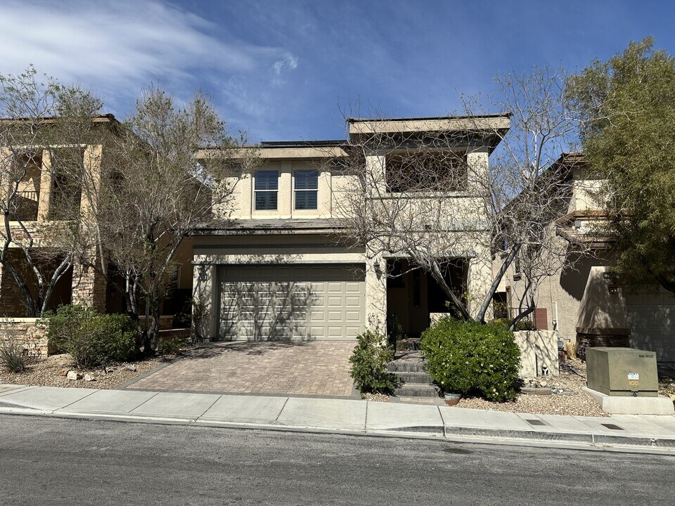 10574 Harvest Wind Dr in Las Vegas, NV - Building Photo