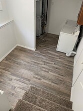 1912 Heatherwood Dr in Lawrence, KS - Building Photo - Building Photo