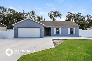 734 Fox Lake Dr in Lakeland, FL - Building Photo