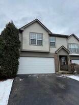 689 E Whispering Oaks Ct in Palatine, IL - Building Photo