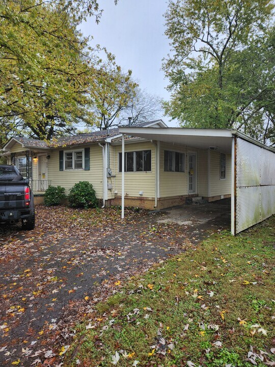 630 14th St SE, Unit Nelson Properties & Manag in Cleveland, TN - Foto de edificio