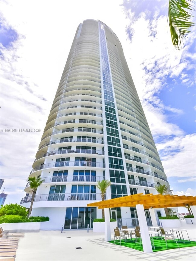 property at 1750 N Bayshore Dr