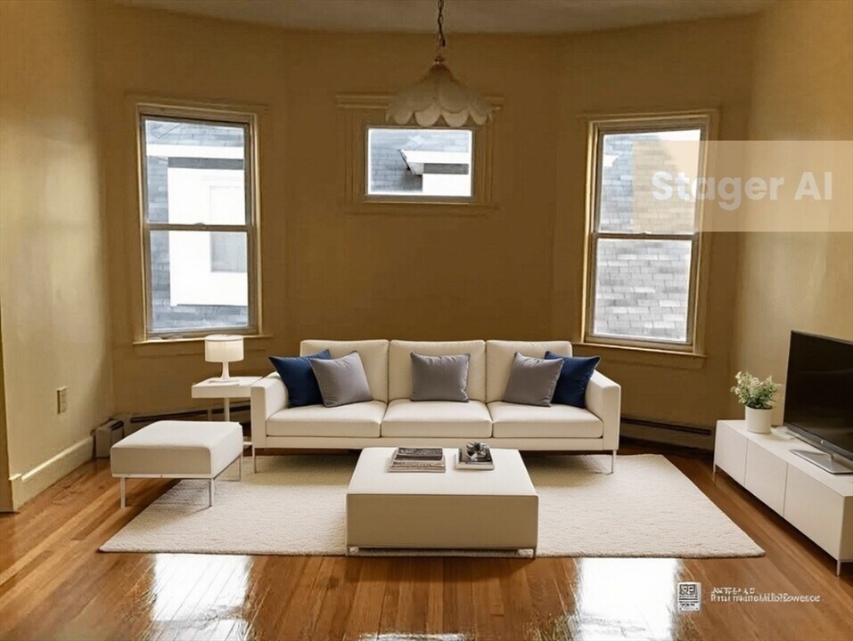 15 Harlem St in Boston, MA - Building Photo
