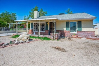 701 Biltmore Dr in Las Vegas, NV - Building Photo - Building Photo