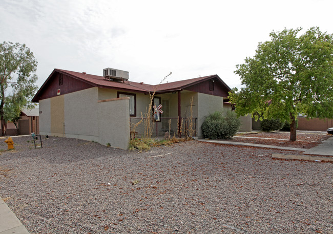 325 N Nevada St in Chandler, AZ - Foto de edificio - Building Photo