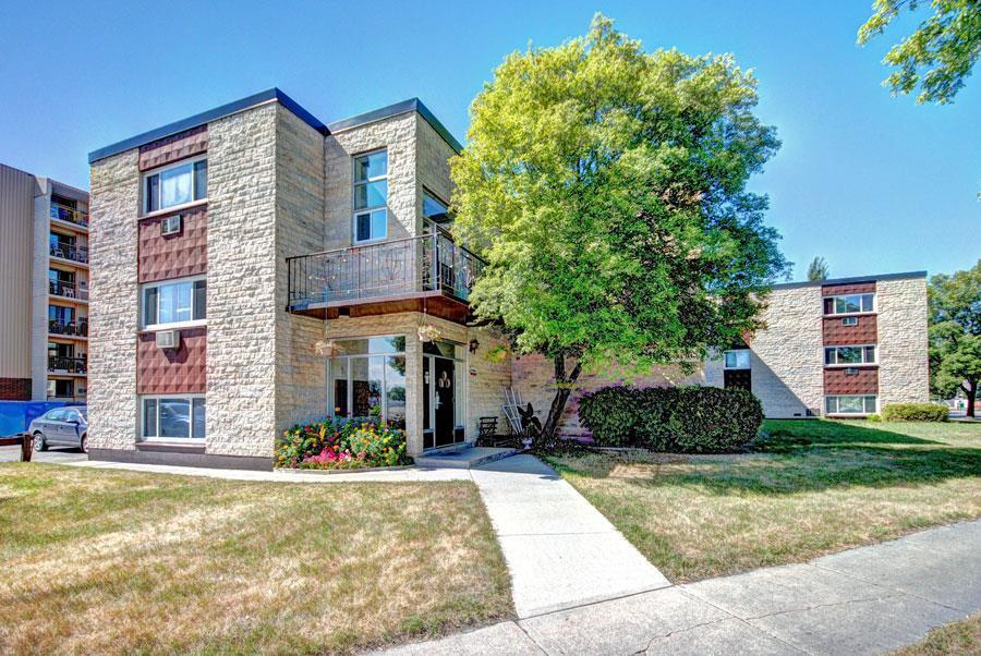 350 Leila Ave in Winnipeg, MB - Building Photo