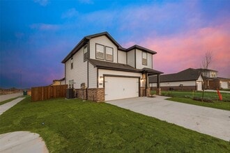 251 Cranz Farm Dr in Saginaw, TX - Foto de edificio - Building Photo