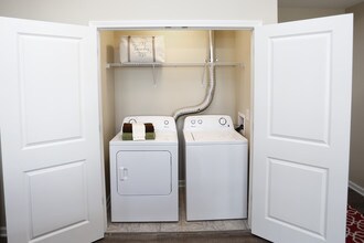 The Delaware Apartments in Indianapolis, IN - Building Photo - Interior Photo