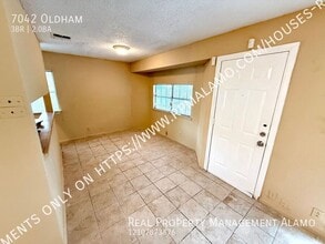 7042 Oldham Dr in San Antonio, TX - Building Photo - Building Photo