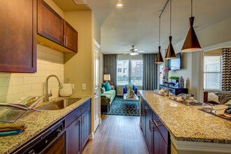 Keller Springs Crossing in Carrollton, TX - Building Photo - Interior Photo