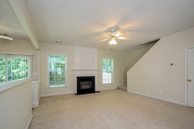 1127 Dunedin Trail in Woodstock, GA - Building Photo - Building Photo