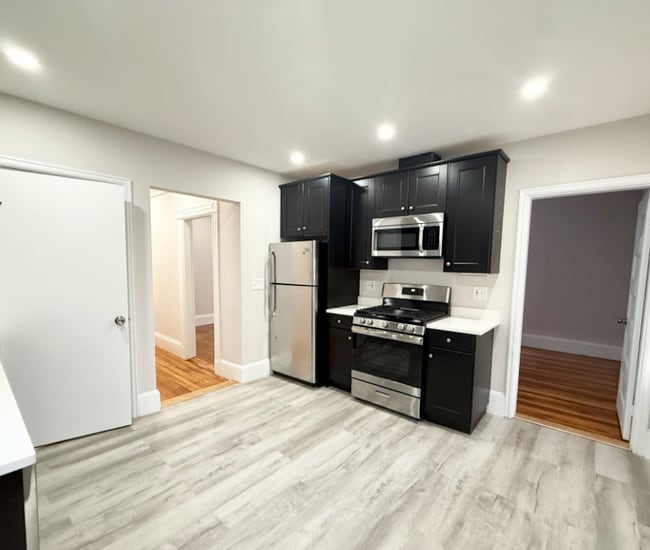 71 Saxton St, Unit 1