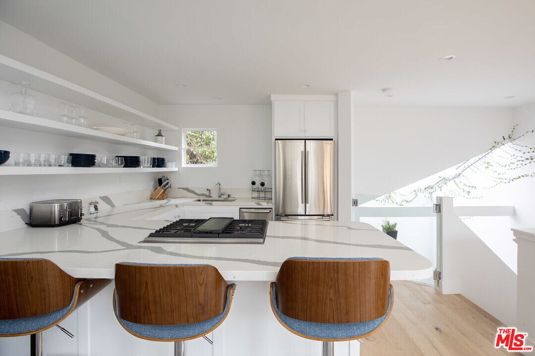 29233 Heathercliff Rd in Malibu, CA - Building Photo
