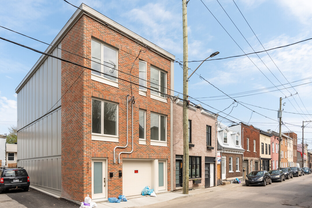 430 Christophe-Colomb Rue O in Québec, QC - Building Photo