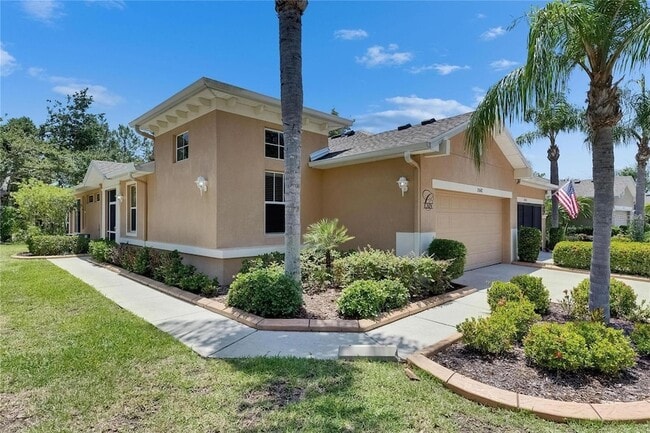 2068 Sifield Greens Way in Sun City Center, FL - Building Photo - Building Photo