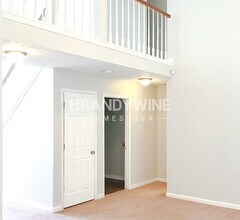 305 Shadetree Ln in Lawrenceville, GA - Building Photo - Building Photo