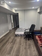 9 Facet St in Brampton, ON - Building Photo - Building Photo