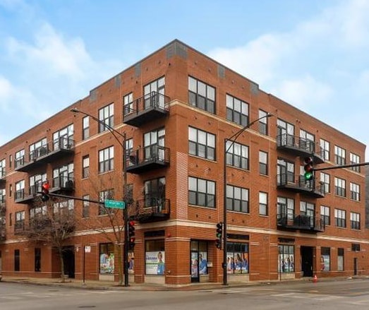 2 S Leavitt St, Unit 304 in Chicago, IL - Foto de edificio - Building Photo