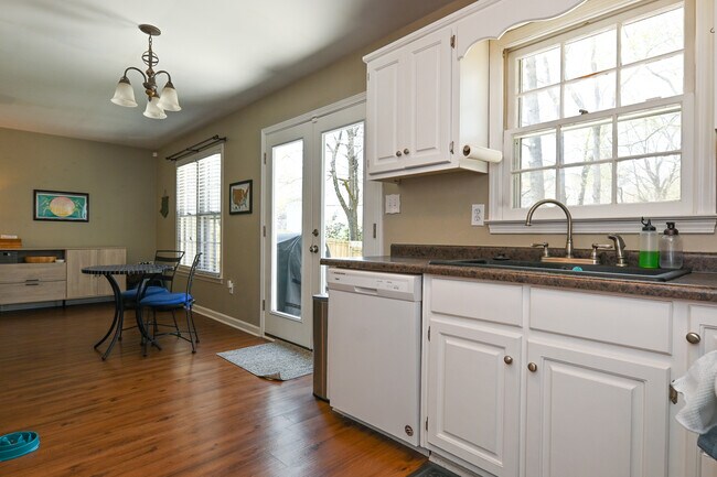 120 Wakefield Dr in Athens, GA - Building Photo - Building Photo
