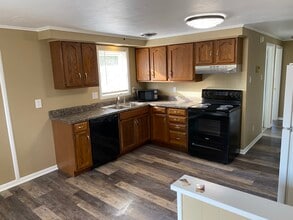 193 Beazell St in California, PA - Building Photo - Building Photo