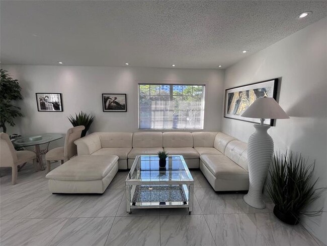 601 SE 5th Ct in Fort Lauderdale, FL - Building Photo - Building Photo