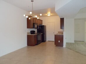 3550 Bay Sands Dr in Laughlin, NV - Building Photo - Building Photo