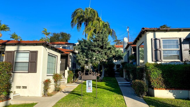 8437-8441 La Mesa Blvd. in La Mesa, CA - Building Photo - Interior Photo