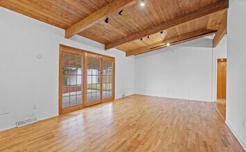 616 117th St S in Tacoma, WA - Foto de edificio - Building Photo