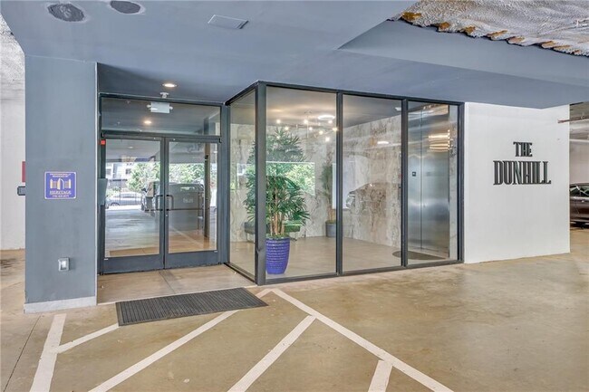 property at 6890 Peachtree Dunwoody Rd