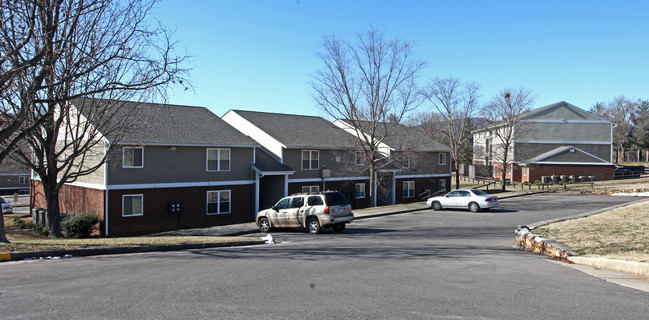 Ferncliff South in Roanoke, VA - Foto de edificio - Building Photo