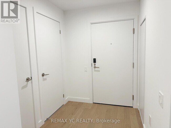 1720 Bayview Ave in Toronto, ON - Building Photo - Building Photo