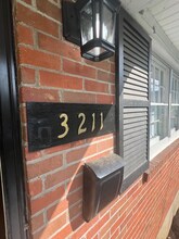 3211 Mid Dale Ln in Louisville, KY - Building Photo - Building Photo