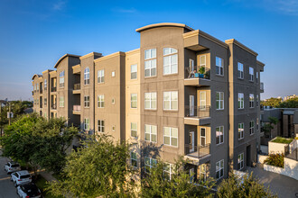 Piedmont at River Oaks in Houston, TX - Building Photo - Building Photo