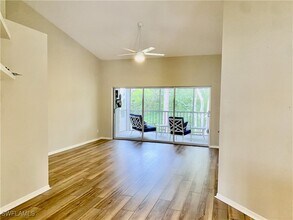 3785 Fieldstone Blvd in Naples, FL - Building Photo - Building Photo