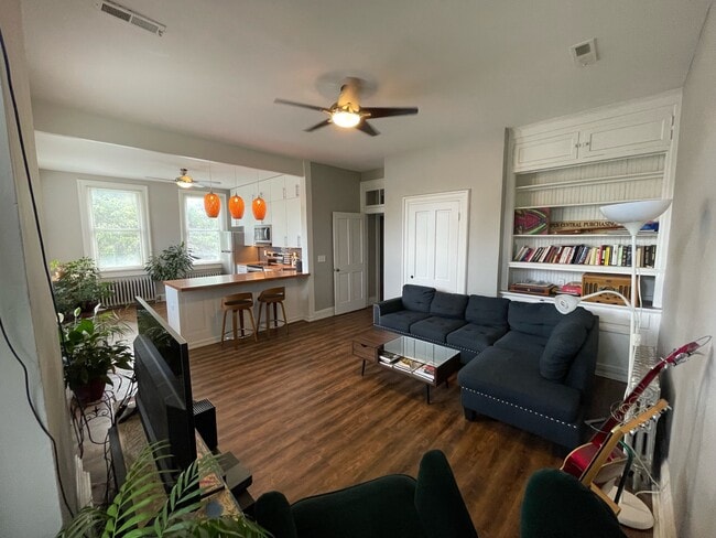 845 Isabella St, Unit Upstairs