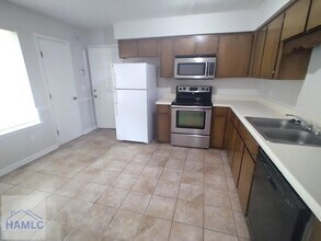 824 Ridgewood Way in Hinesville, GA - Building Photo - Building Photo
