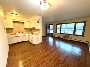 18350 Torrence Ave in Lansing, IL - Building Photo - Building Photo