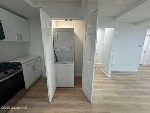 195 S Broadway in Saratoga Springs, NY - Building Photo - Building Photo