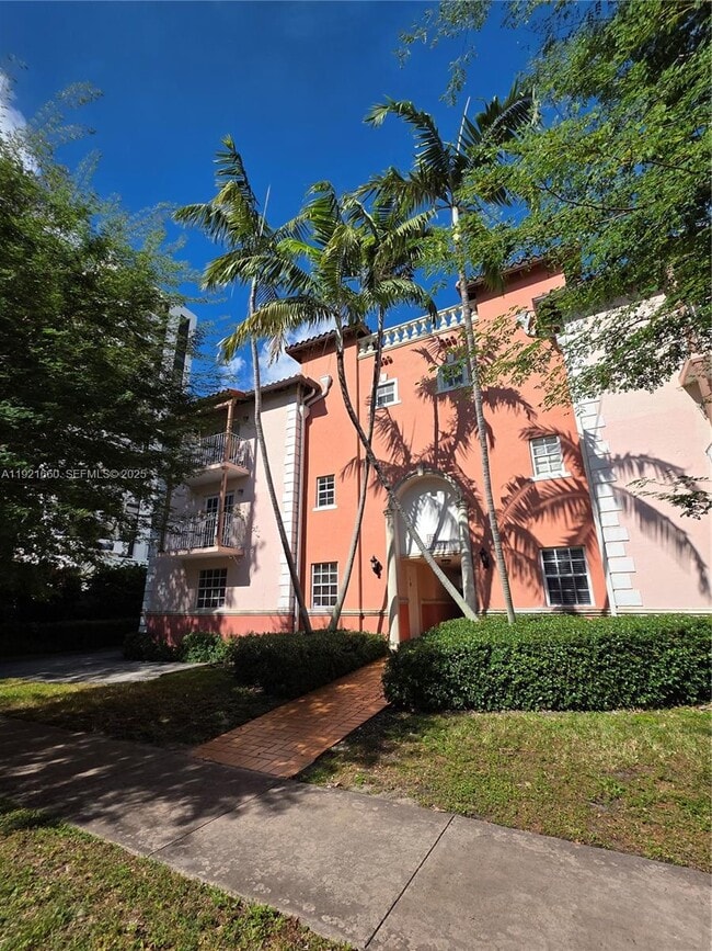 29 Santillane Ave in Coral Gables, FL - Building Photo - Building Photo
