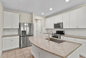 213 Bridgeford Dr in Austin, TX - Building Photo - Building Photo