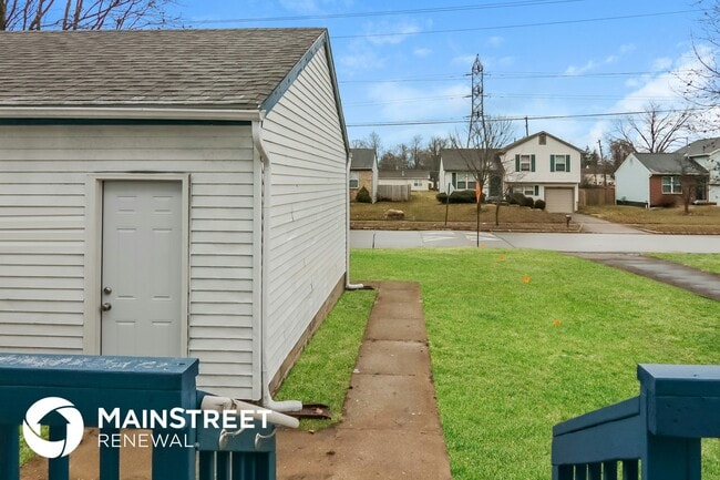 2405 Edmonton Rd in Columbus, OH - Building Photo - Building Photo