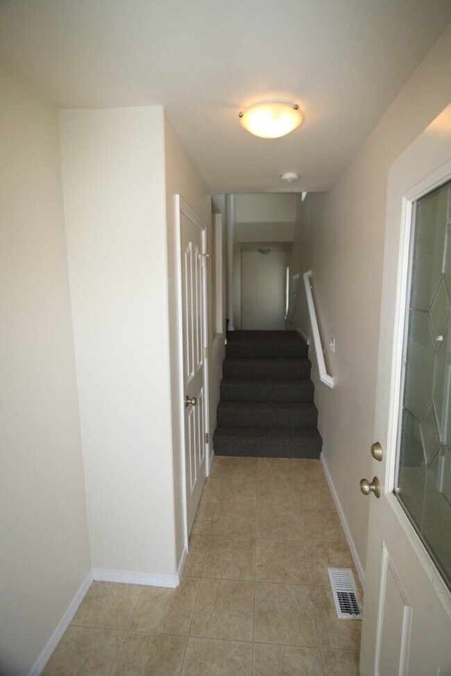 11698 Hummer Bay Lp in Anchorage, AK - Building Photo - Building Photo