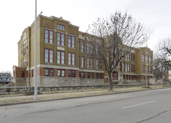 Faxon School Apartments in Kansas City, MO - Building Photo - Building Photo