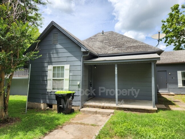 property at 300 W 14th St