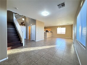 5186 Silent Valley Ct in Las Vegas, NV - Building Photo - Building Photo